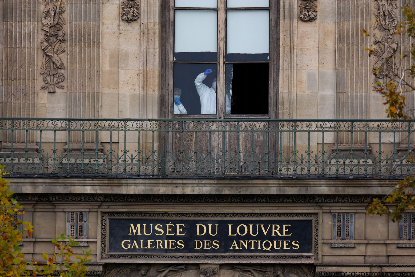 The Louvre's crown jewel heist is now a race against time for authorities — and the brazen thieves